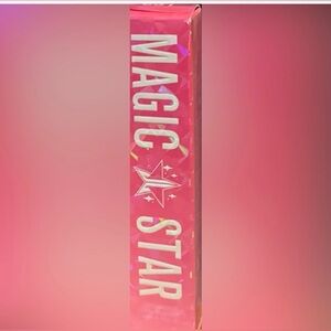 Jeffree Magic Star Concealer C23.5